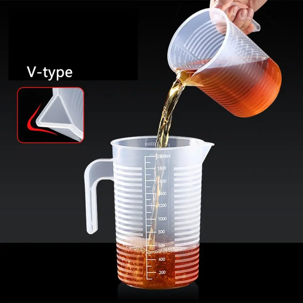 Plastic Graduated Measuring Cup Large Capacity Scale Laboratory Beaker Clear with Lid Transparent Mixing Cup Kitchen Baking