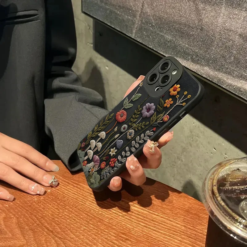 For iPhone 17 Air 16E 16 15 14 13 12 11 Pro Max Case Embossed Floral Pattern Painted Phone Cover For iPhone XS X XR 7 8 Plus SE2 - náhled 4