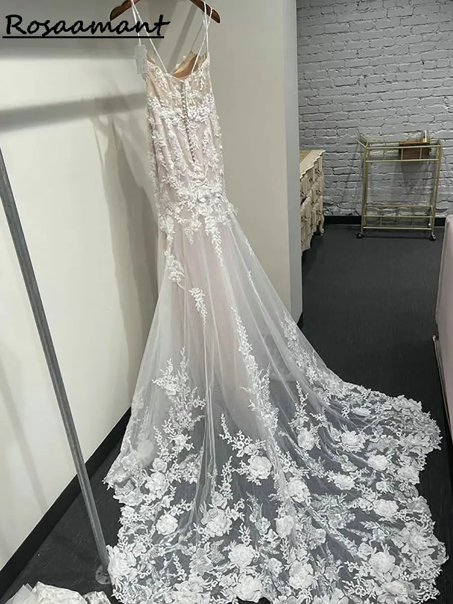 أحدث الوهم السباغيتي الأشرطة حورية البحر فساتين الزفاف بلا أكمام 3D الأزهار الدانتيل البلد أثواب الزفاف