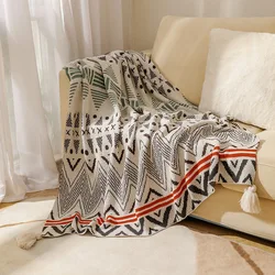 Boho Geometric Knit Throw Blanket with Tassels Southwestern Aztec Style Woven Sofa Cover in Retro Design Cozy Ethnic Couch Decor