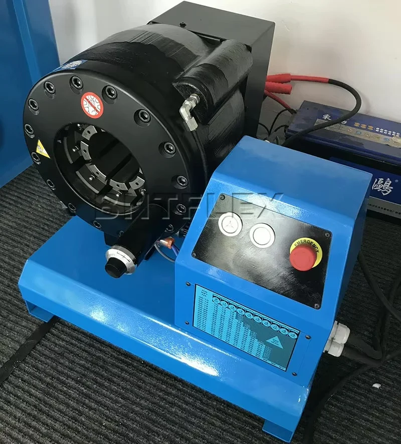 2 بوصة 4 طبقات خرطوم هيدروليكي المكشكش DC12V 24 فولت خدمة الشاحنة المتنقلة آلة تجعيد الخراطيم الهيدروليكية مع رف القوالب