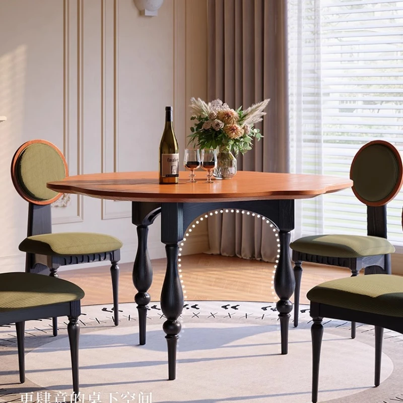 

Solid wood dining table French retro small apartment home original antique simple dining table