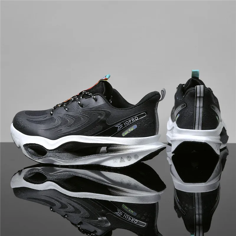 Classics Outdoor Running Shoes Size 33-45 Suitable for men and women lightweight running shoes with breathable keeping feet dry