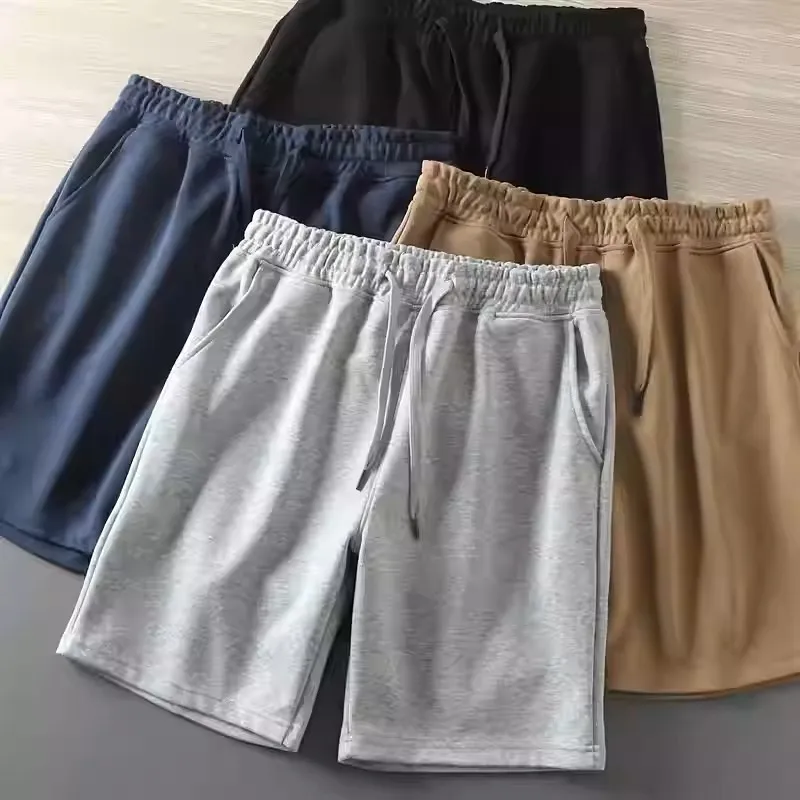 

Summer men's casual shorts are fashionable cropped pants and are loose and breathable when worn over fitness sports shorts