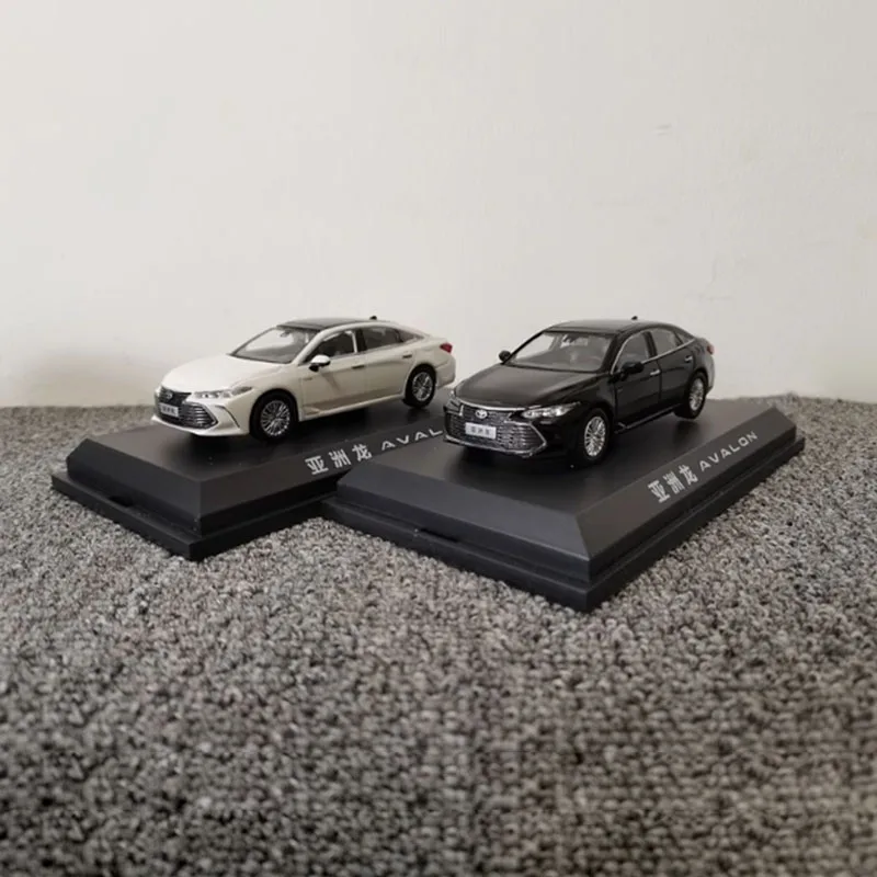 Original 1/43 Scale Corolla/AVALON/IZOA Alloy Simulation Car Model Classics Adult Souvenir Gift Static Display