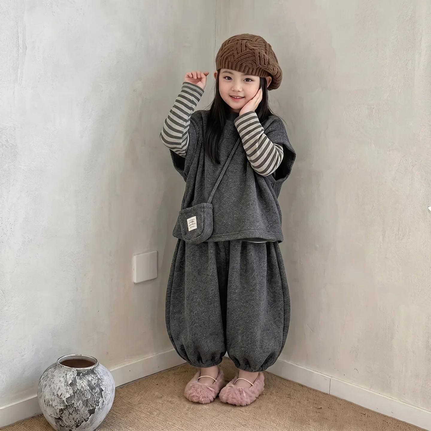 Girls' Korean Spring Autumn 2026 New Stylish and Stylish Children's Vest Treasure, Super Beautiful Three Piece Set