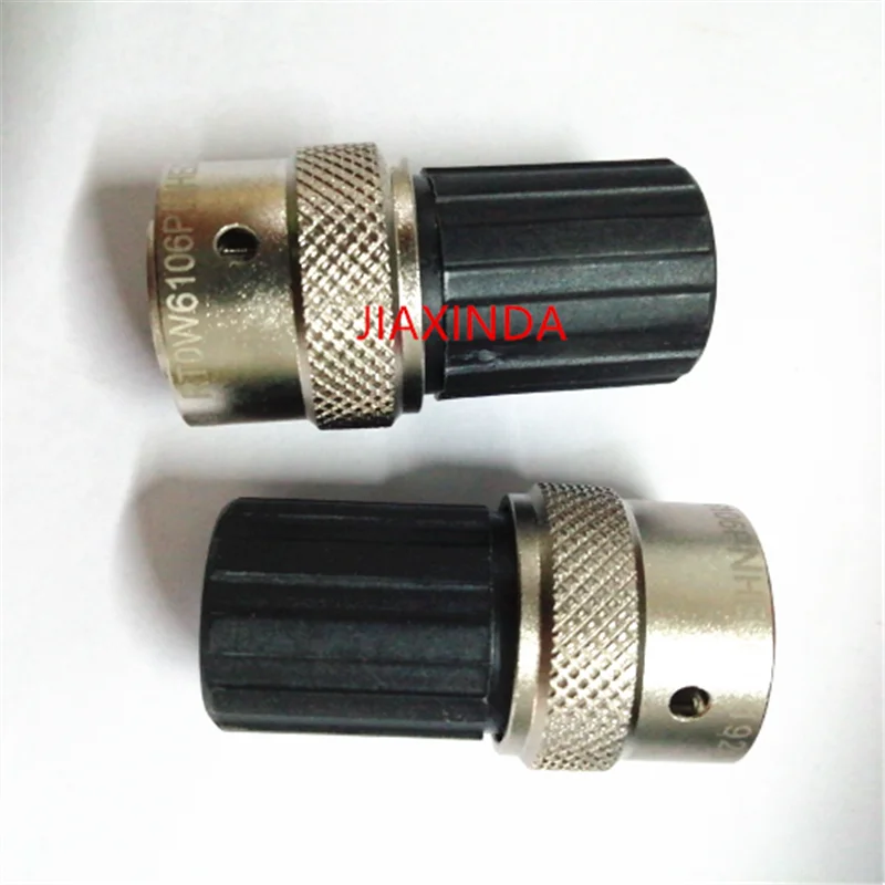

RT0W6106PNHEC03 Car connector terminal lock mechanism