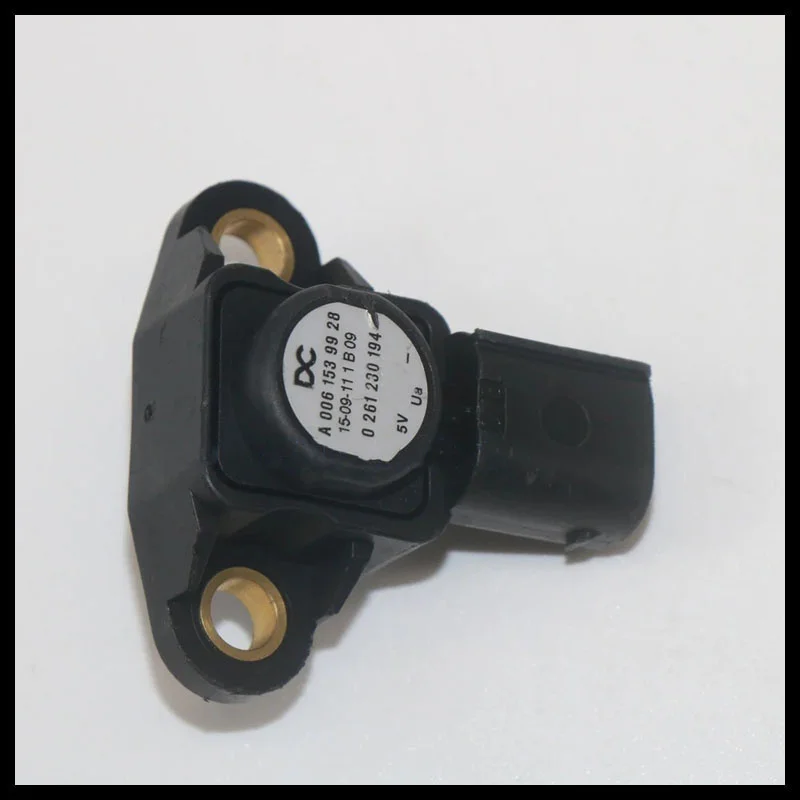 A brand-new best quality AIR PRESSURE SENSOR 0051535028 compatible with a wide range of vehicles provides precise readings