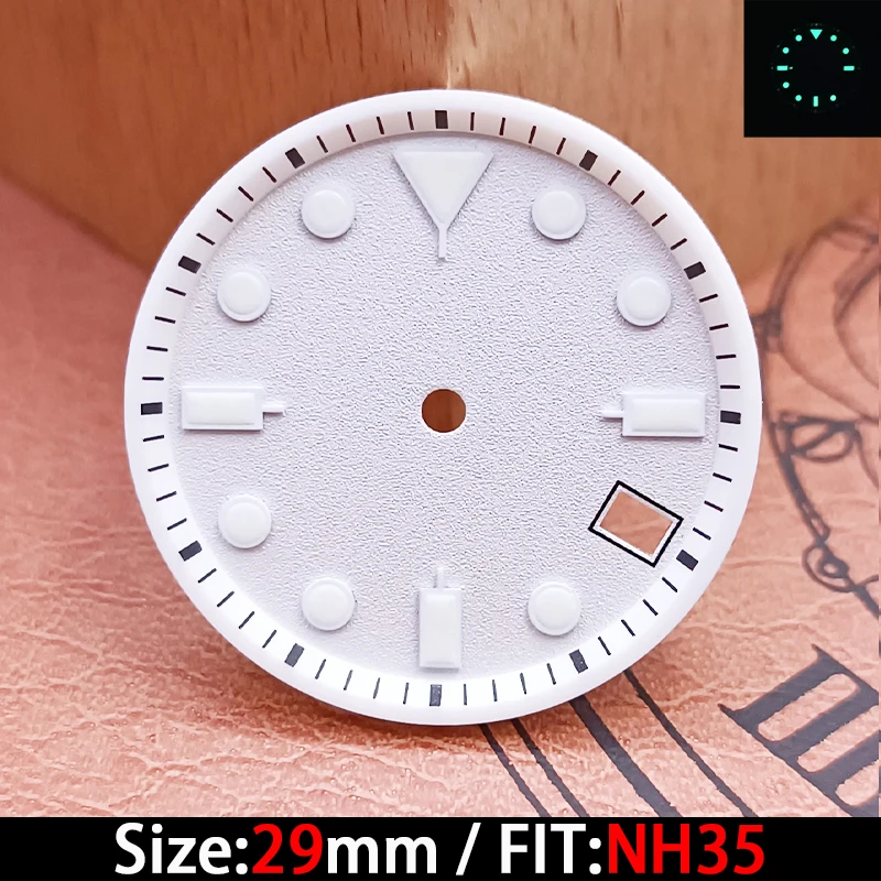 Das hochwertige 29-mm-Zifferblatt mit grün leuchtendem Kalenderzifferblatt eignet sich zum Austausch des Zifferblattes der NH35-Uhrwerk-Armbanduhr.