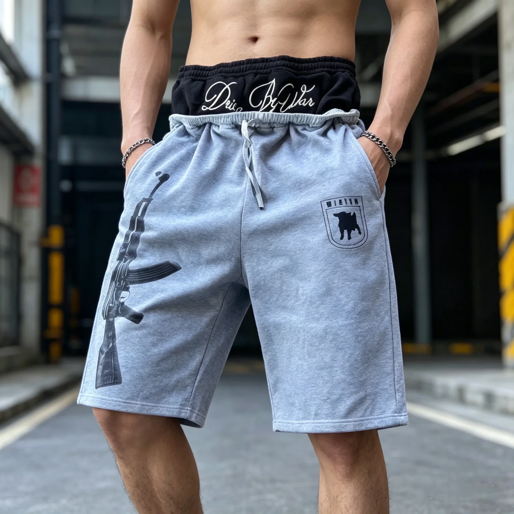 

Уличная мода в европейском и американском стиле, с вышивкой и дизайном с двойной талией, а также повседневные спортивные шорты в стиле хип-хоп.