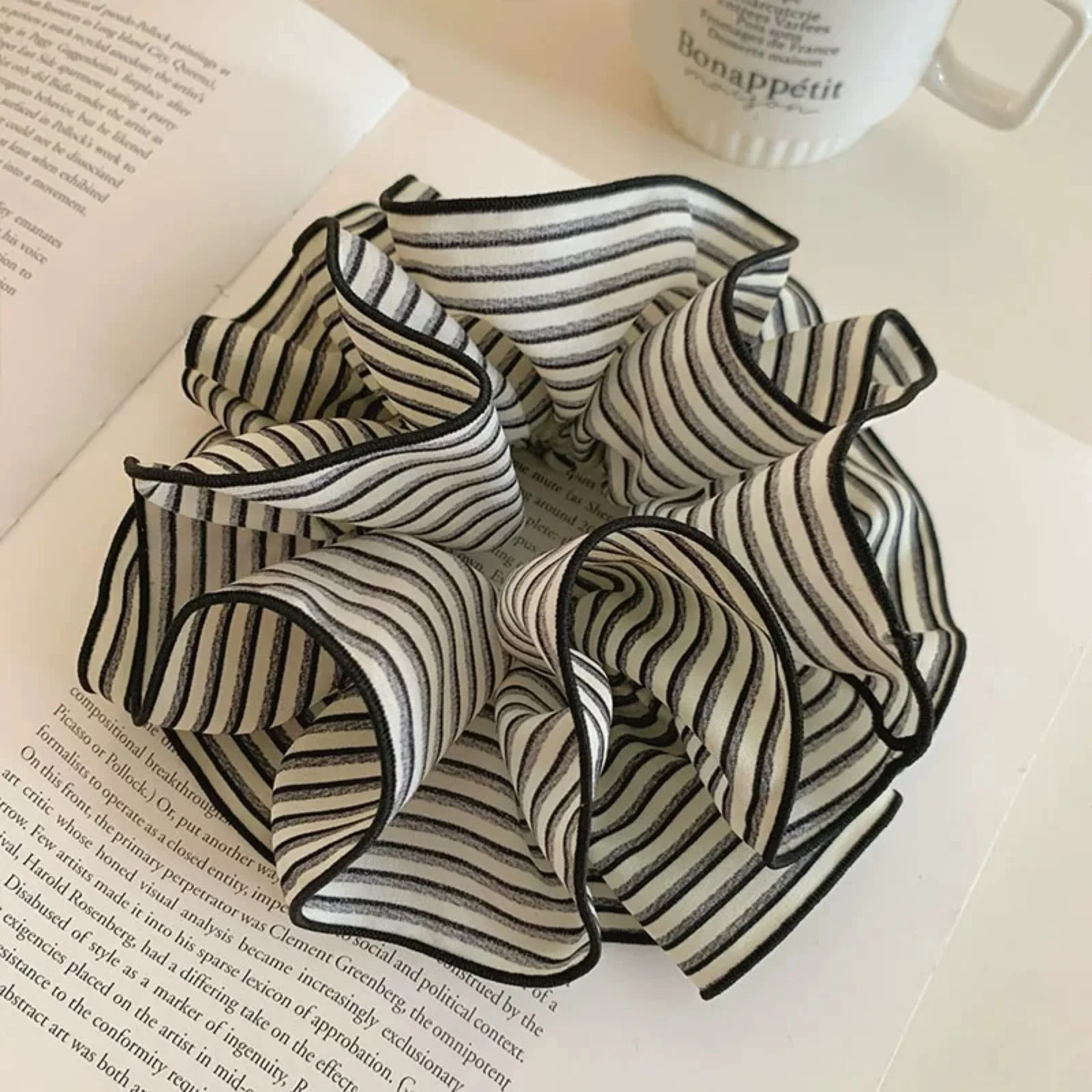 Thumbnail 2 - #35 Cheap Scrunchie Hair Ties Worth Buying