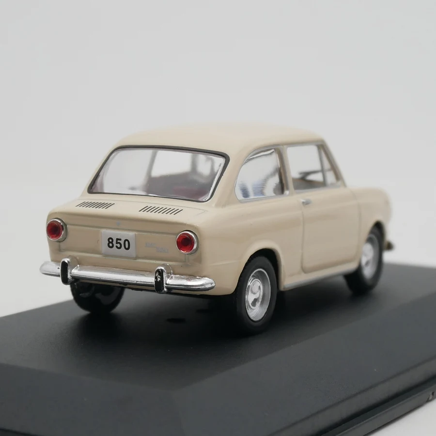 Ixo 1:43 Fiat 850 1967 Diecast Car Metal Toy Models