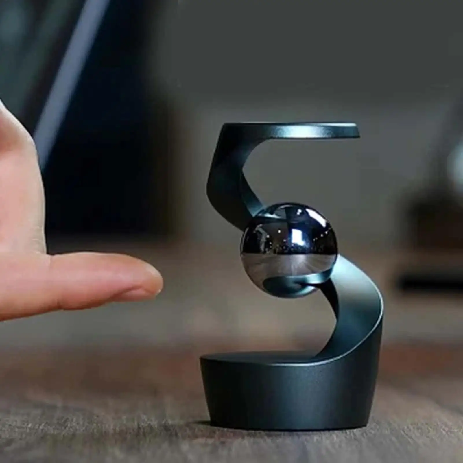 Rotating Desktop Suspended Gyroscope Gravity-Defying Sphere Stress Relief KineticSculpture For Home Desk Table Decoration