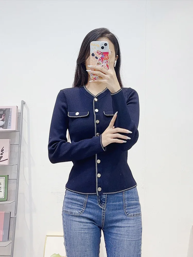 CHUJIE 2025 خريف جديد كتلة الألوان تقليم سليم صالح أنيقة موضة تنوعا الجولة الرقبة قصيرة سترة مشغولة من الصوف