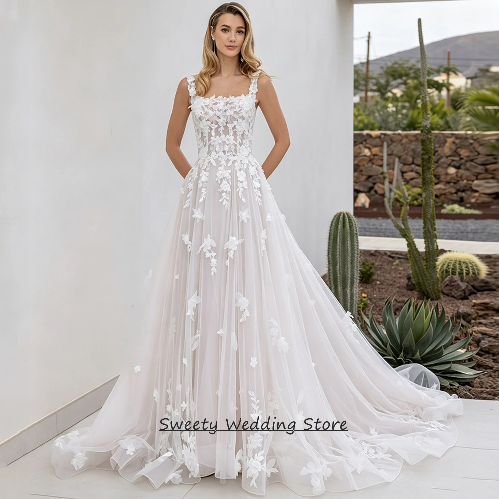 Maßgeschneidertes Brautkleid Elegantes Ärmelloses Hochzeitskleid mit Quadratischem Ausschnitt, Spitzenapplikationen und Schleppe, Reißverschluss mit Knöpfen