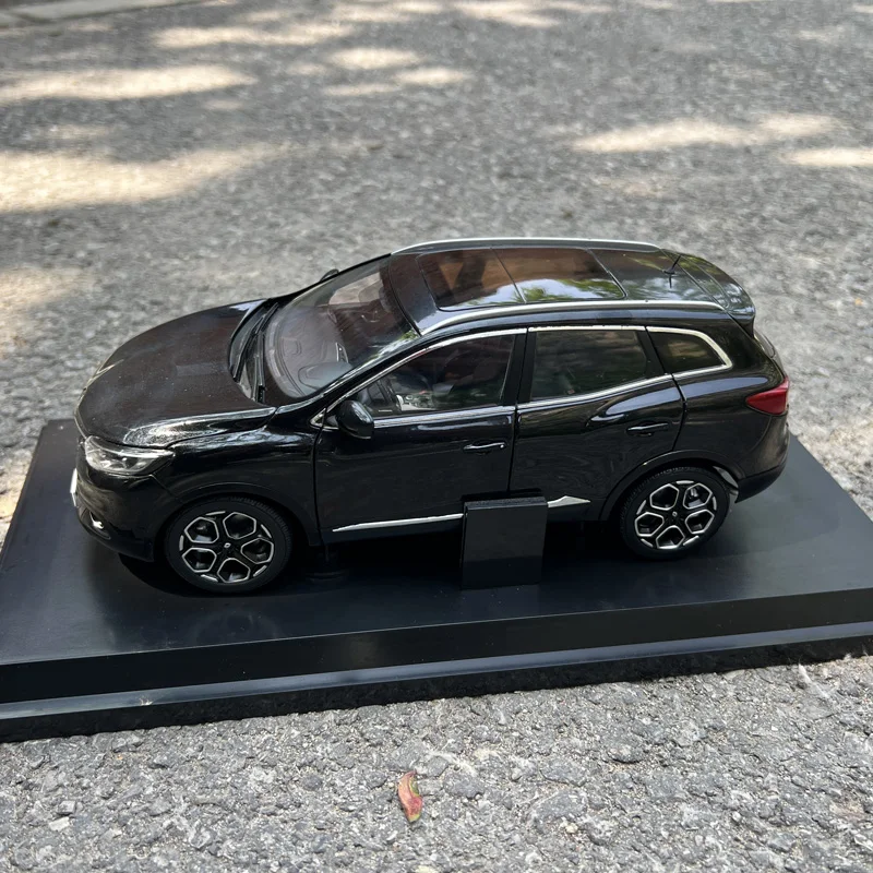 1:18 Original Model,1:18 RENAULT KADJAR,Paint Not Perfect,Alloy Car Model for Display,Gift and Collections