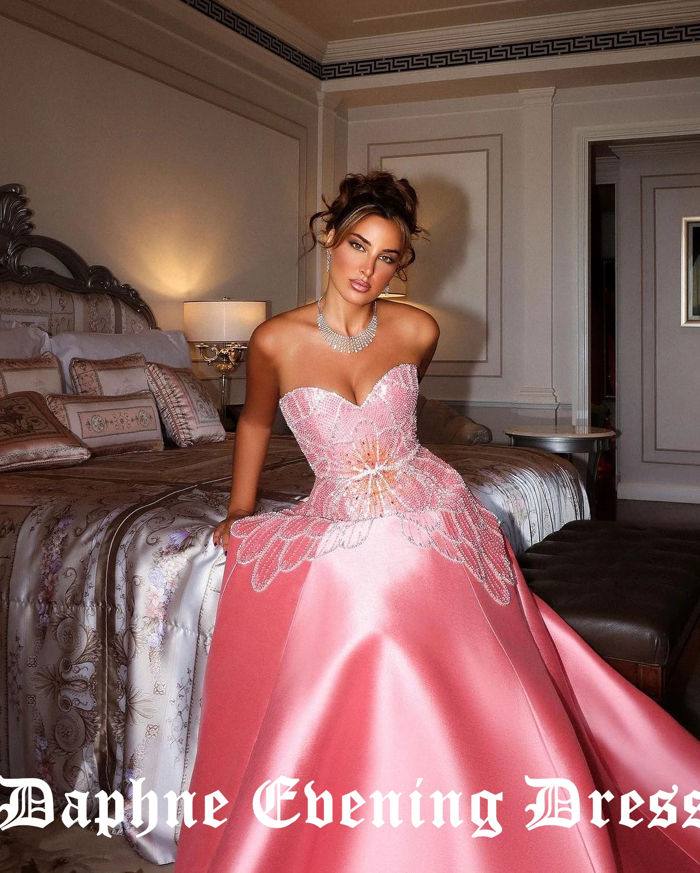 Customized Exquisite Crystal Satin Evening Dresses Fashion Sweetheart A-Line Sleeveless Floor Length Bespoke Occasion Gowns