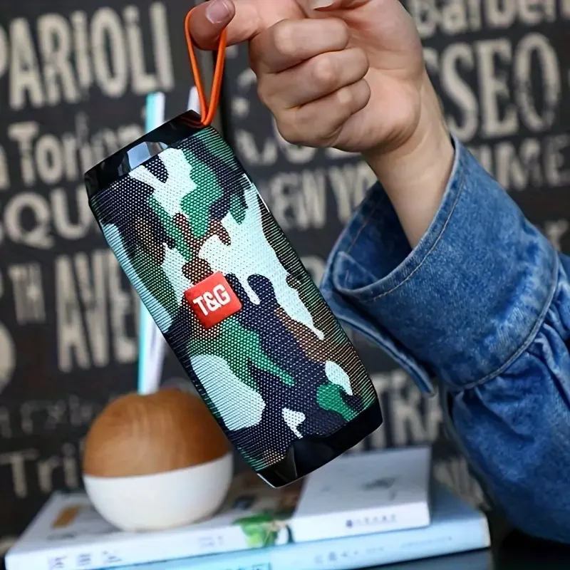 

Многофункциональная беспроводная портативная колонка T&G со встроенным микрофоном AUX-IN TF-карта для воспроизведения FM TWS Стерео сопряжение