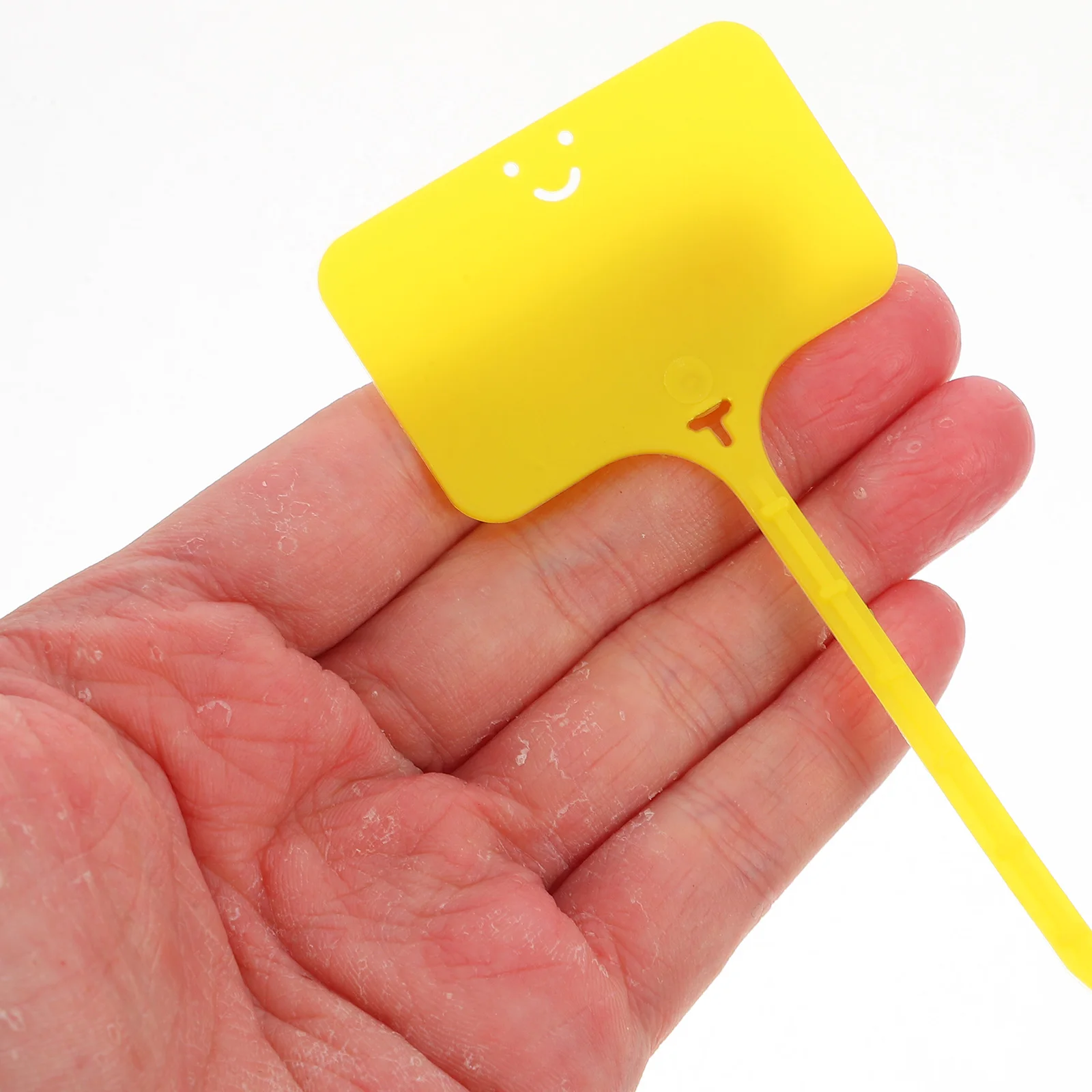 

100Pcs Waterproof Plastic Plant Markers T-Type Garden Stakes Durable Colorful Labels for Outdoor Nursery Plant Identification