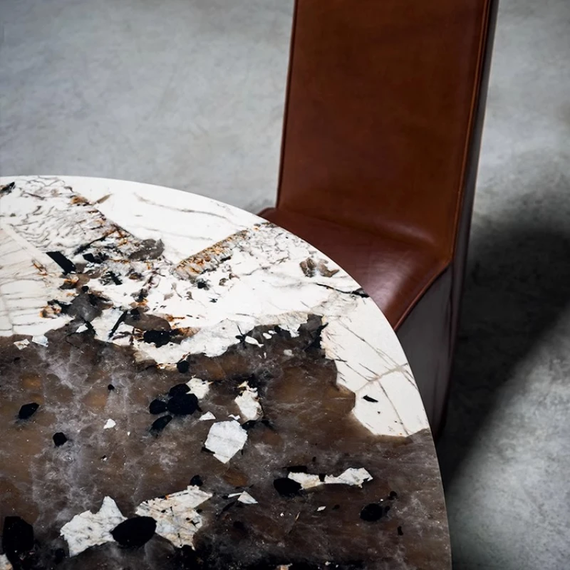 كرسي فردي إيطالي غير رسمي، فيلا نورديك راقية، غرفة معيشة، غرفة نوم، طاولة طعام وكراسي، كرسي فردي