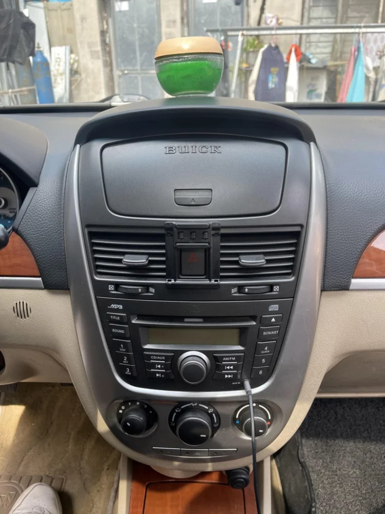 Easy-To-Install Car Phone Holder And Buckle Base For Buick Excelle 2008-2015, Which Will Not Block The Driver's Line Of Sight