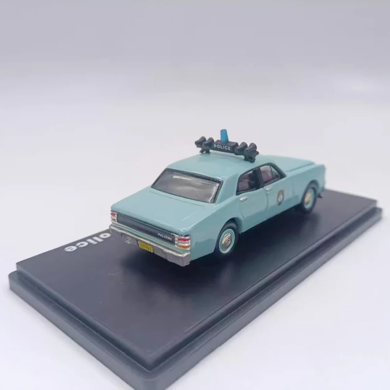 

Diecast 1:64 Scale 1970 XW V8 Sedan Police Simulation Car Alloy Model Collection Souvenir Display Ornaments Vehicle Toy