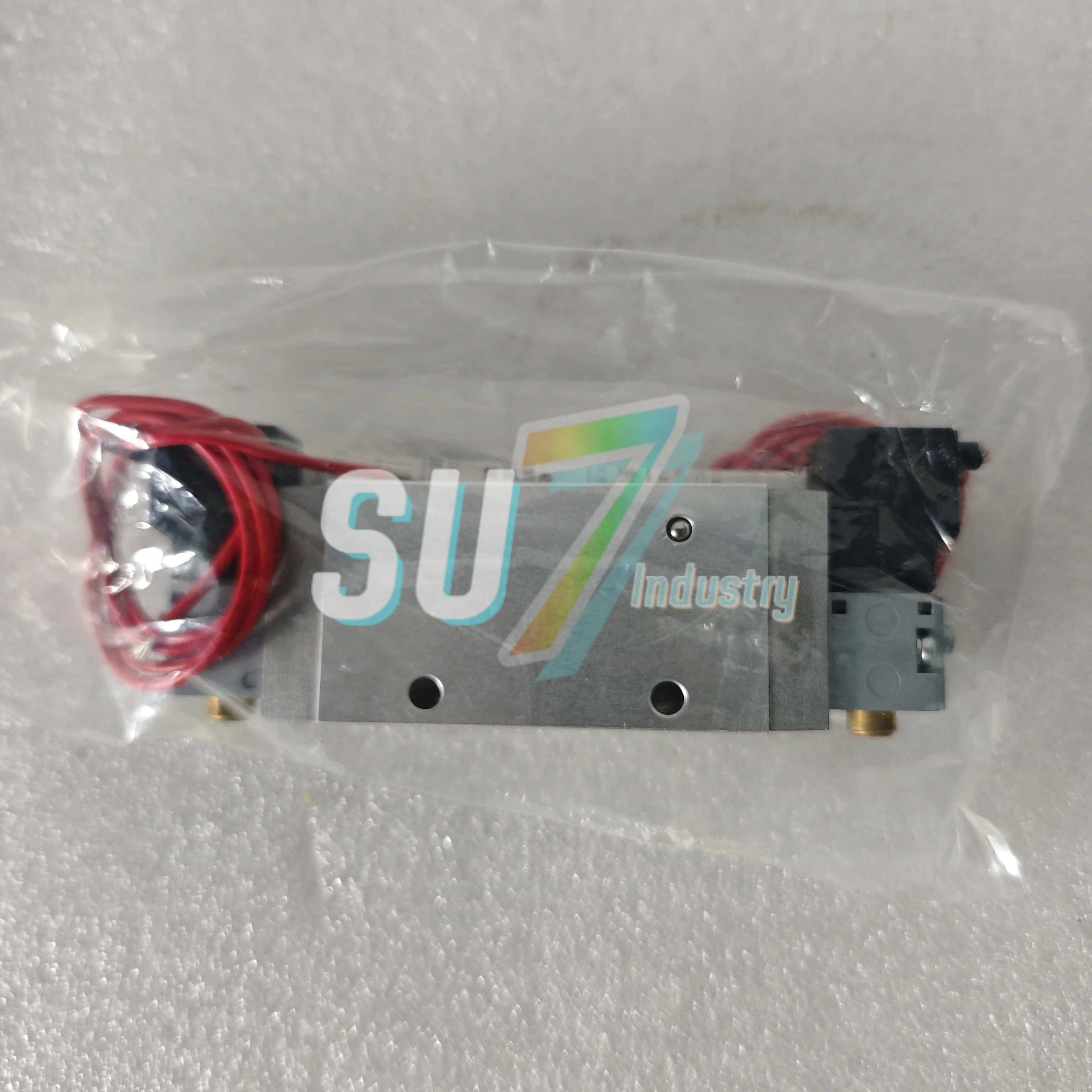

solenoid valve 4F020-06 New original