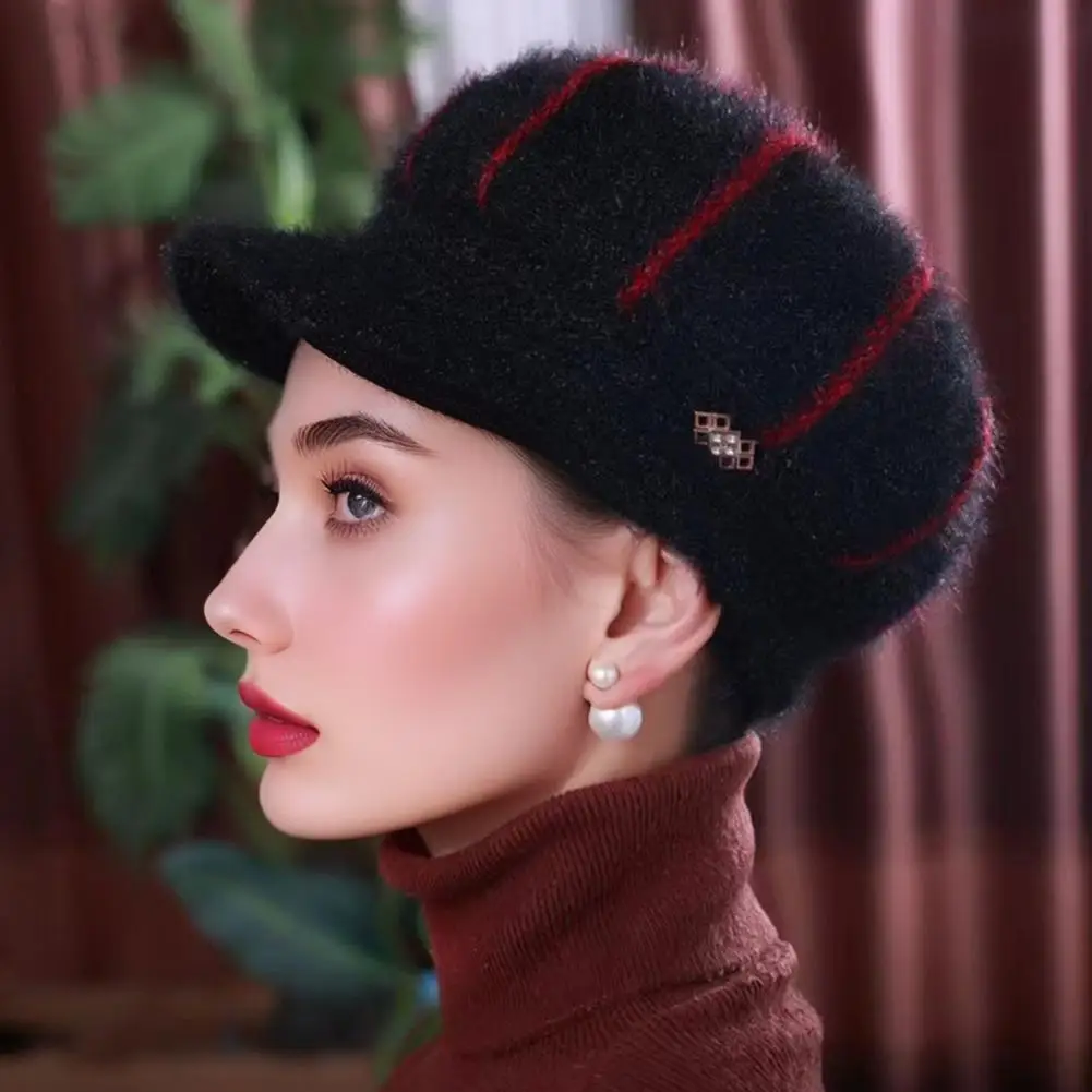 

Women Autumn Hat Women Velvet Knit Hat Cozy Velvet Cap with Visor Brim for Elderly Women Soft Knit Winter Hat for Middle-aged