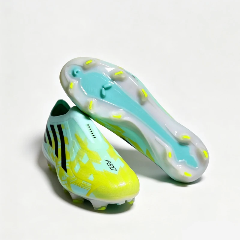 823 NO-LACE High Quality Mens Soccer Shoes SLIP-ON Non-Slip Soccer Cleats TF/FG Training Football Boots Chuteira Campo