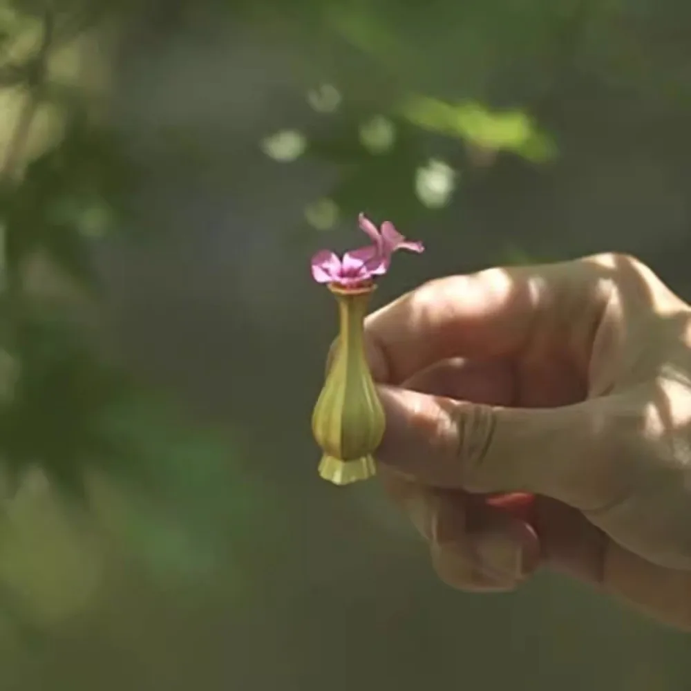 

Elegant Branch Flower Pin Brooch Exquisite Copper Mini Cabbage Vase Brooch Simple Can Be Arranged in Flower