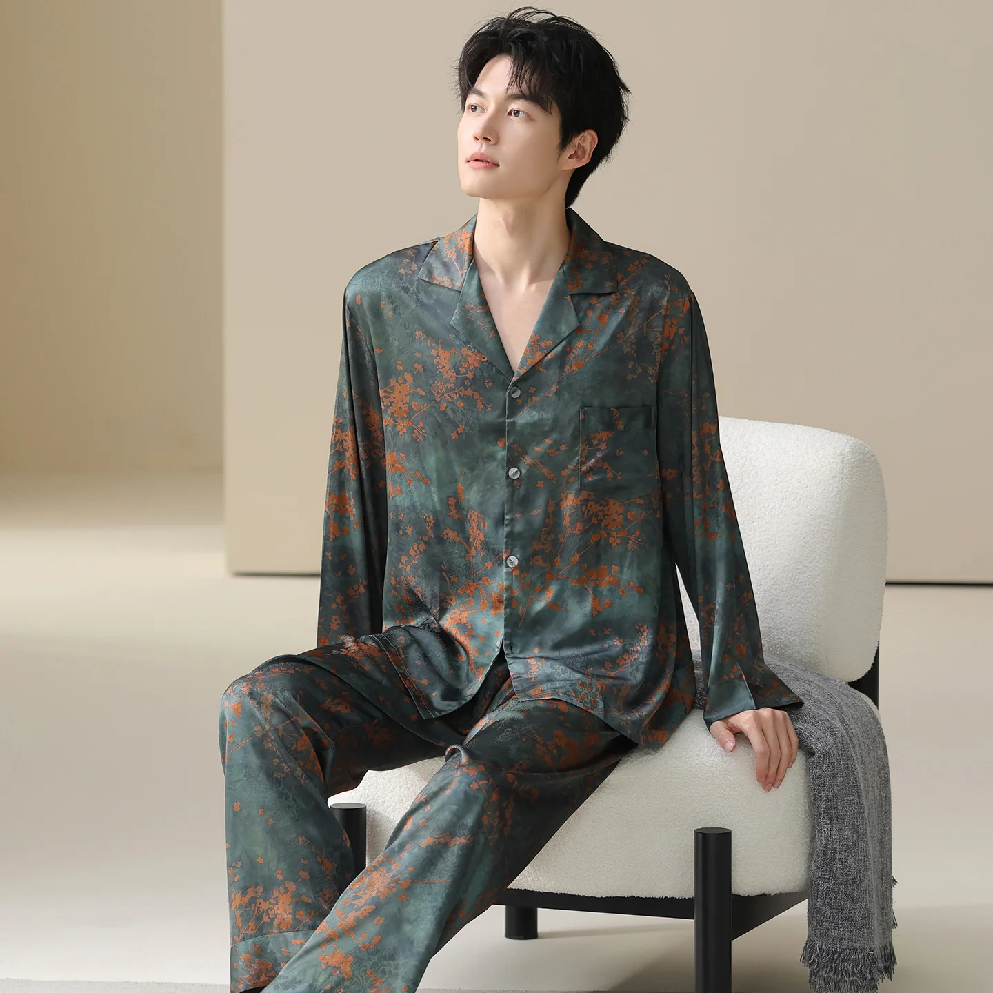 

Men Pyjamas Set Ice Silk Satin Autumn Long Sleeve Fashion Print Men Pajamas Suit Spring Nightwear Lapel Collar Pijamas Hombre
