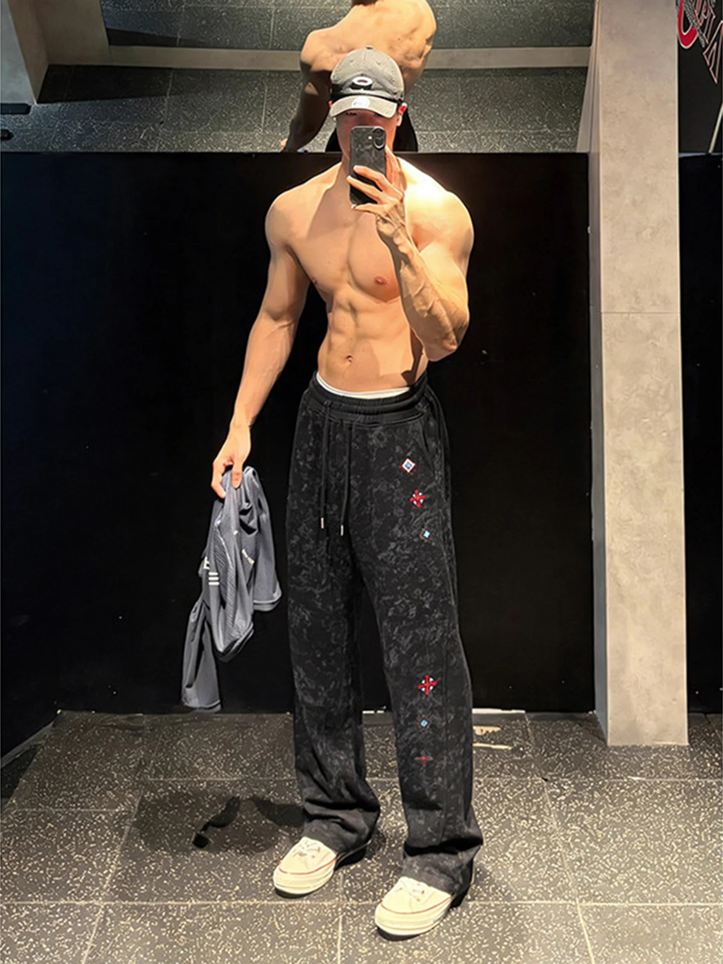 American Style Fitness Sports Straight Leg Pants Men's Casual Trousers with Embroidery And Tie Dye Slant Cut Knife 