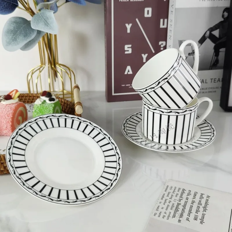 

Striped Bone China Coffee Cup And Saucer Set French Style For Couple Breakfast Office Afternoon Tea Milk Mug