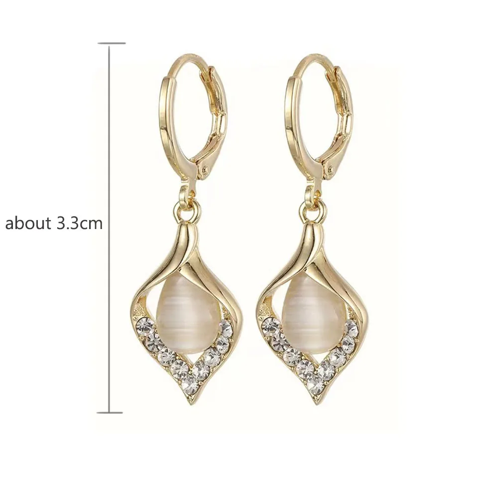 Fashion Korean Angel Eye Earrings Gold Color Plated Rhinestones Inlay Tulip Petal Hoop Earring Women\'s Party Jewelry