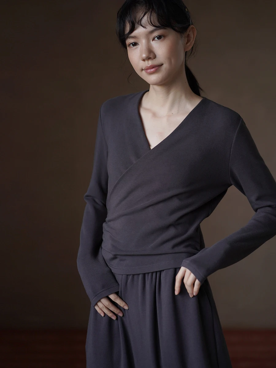 

Хакикики Нежный зимний комплект Мягкая пушистая облегающая юбка с v-образным вырезом и высокой талией Трикотажная длинная футболка для женщин для поездок на работу