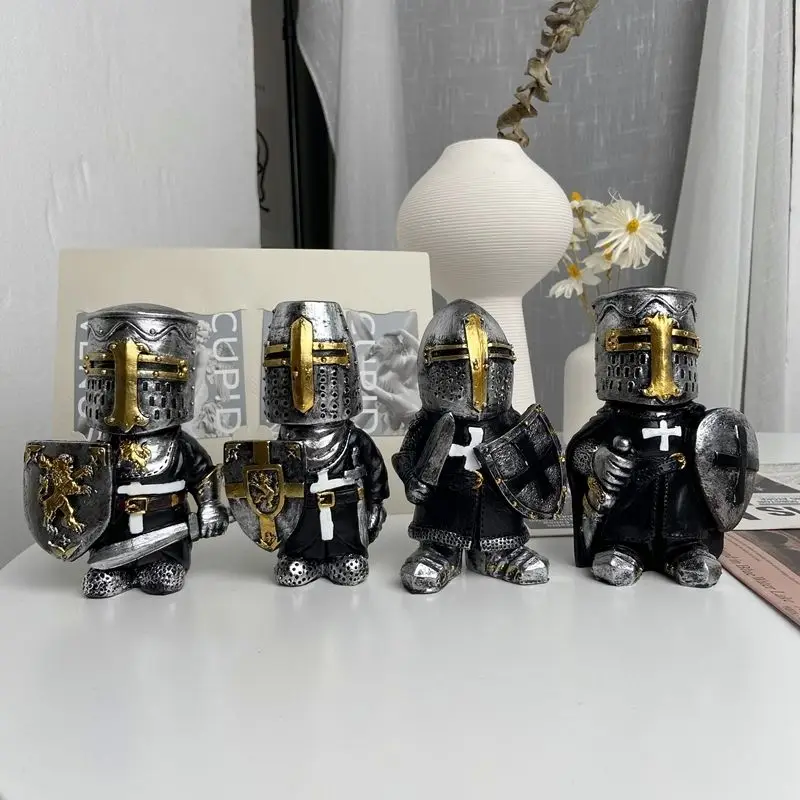 Weird knick-knacks dolls, Luxury sense niche, European knight ornaments ,Vintage desk swing figures