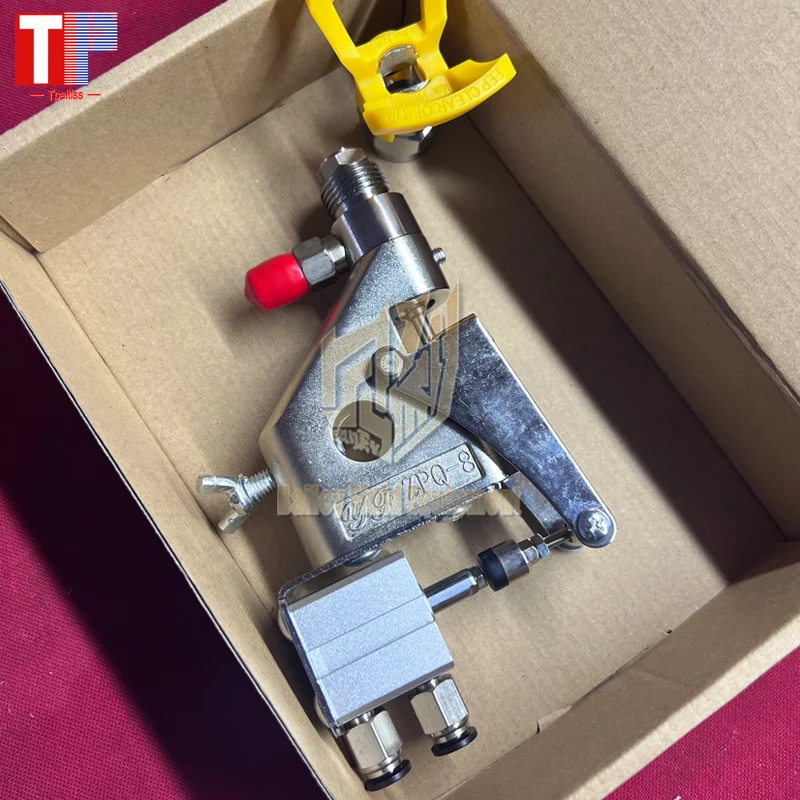 

Автоматический пистолет-распылитель Tpaitlss, высококачественная машина для безвоздушной дорожной маркировки холодной краски ZPQ-8, установленная на грузовике