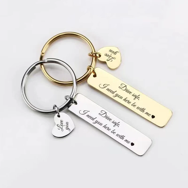 Customized Love Nameplate Name Stainless Steel Keychain Fashion Pendant Couple Luxury Jewelry Keychain Wholesale Festival Gifts