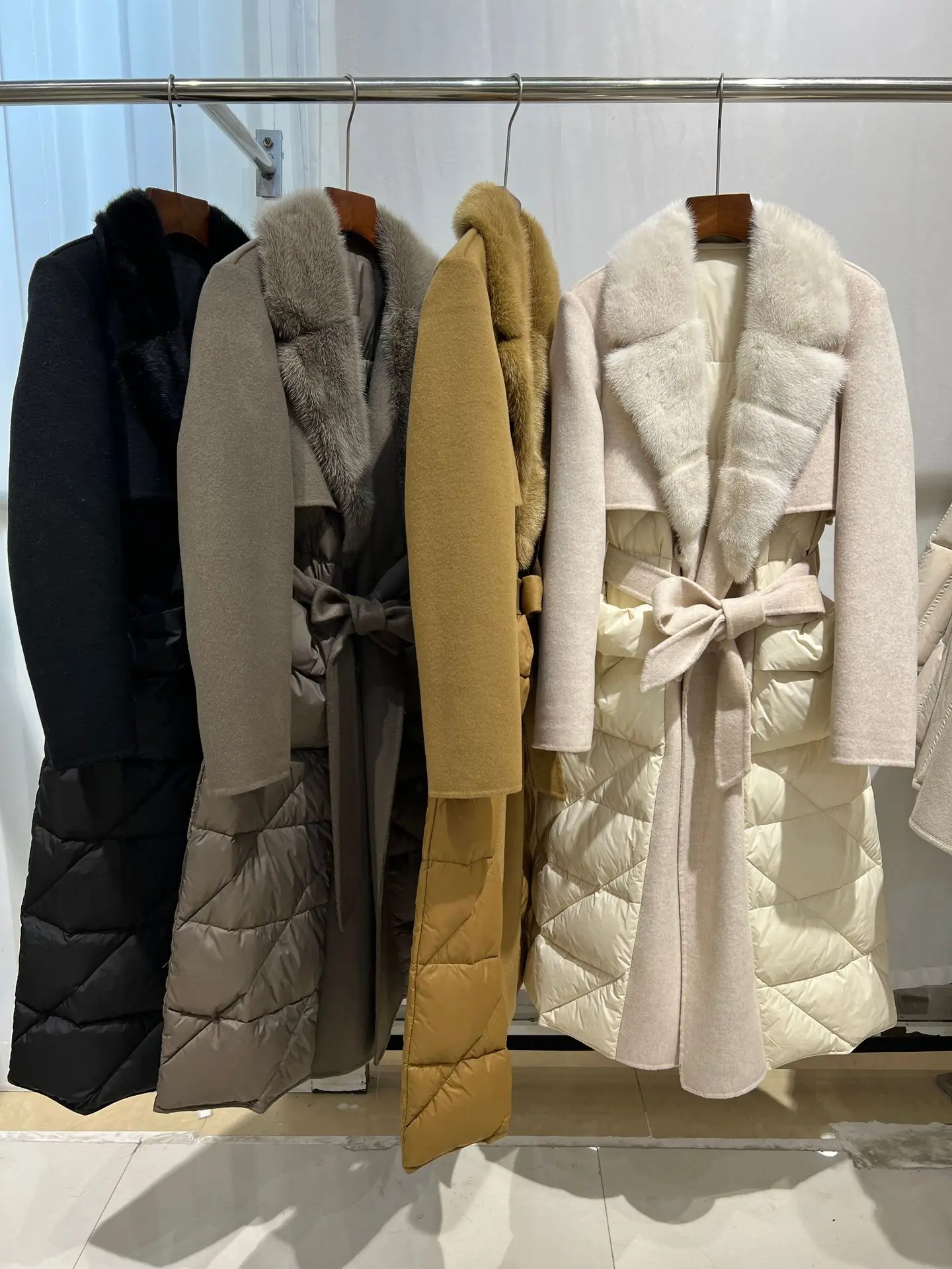 2025年婦人服高級ミンクファー襟付きロングダウンジャケット秋冬新作1104