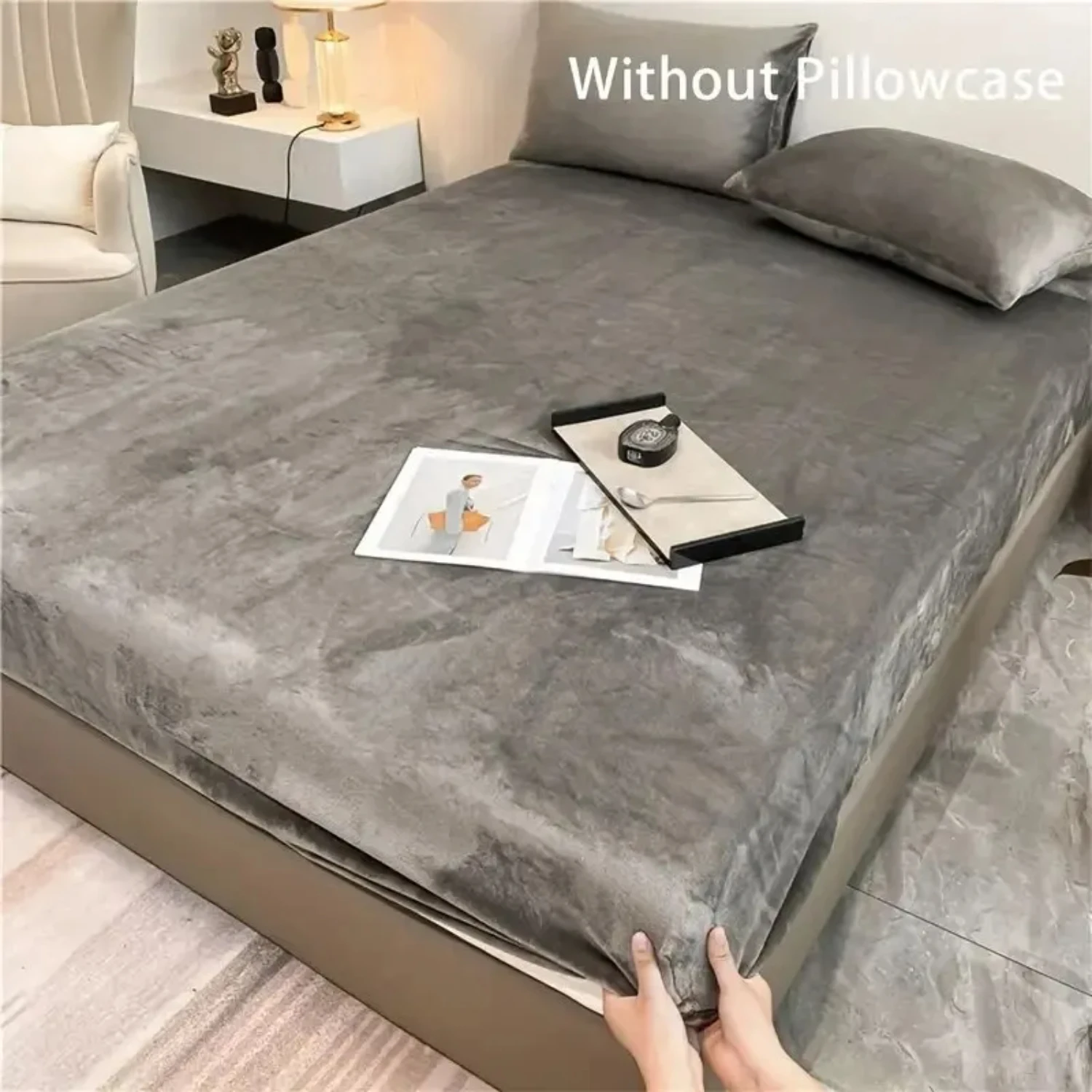 1pc Milk Velvet Fitted Sheet, Soft Comfortable Fleece Bed Cover, Autumn And Winter Warm Mattress Protection Cover, With Deep