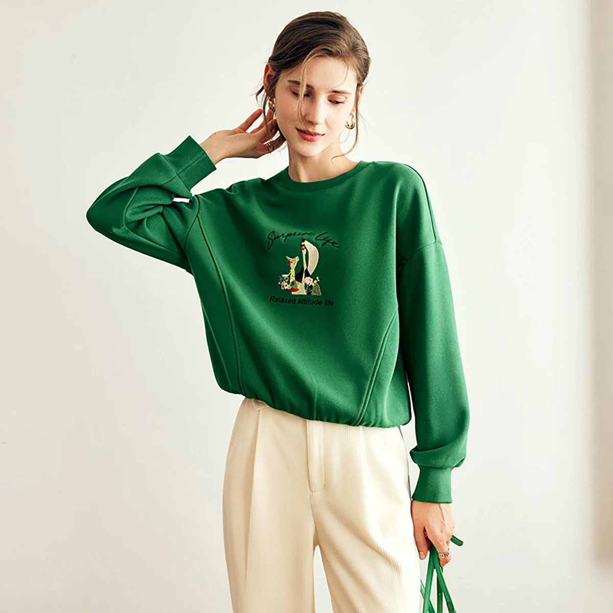 OLrain Women's French Sweatshirts 2025 Autumn O-neck Embroidered Pullovers Loose Fit Tops Commute Women's Clothing O56DR66139