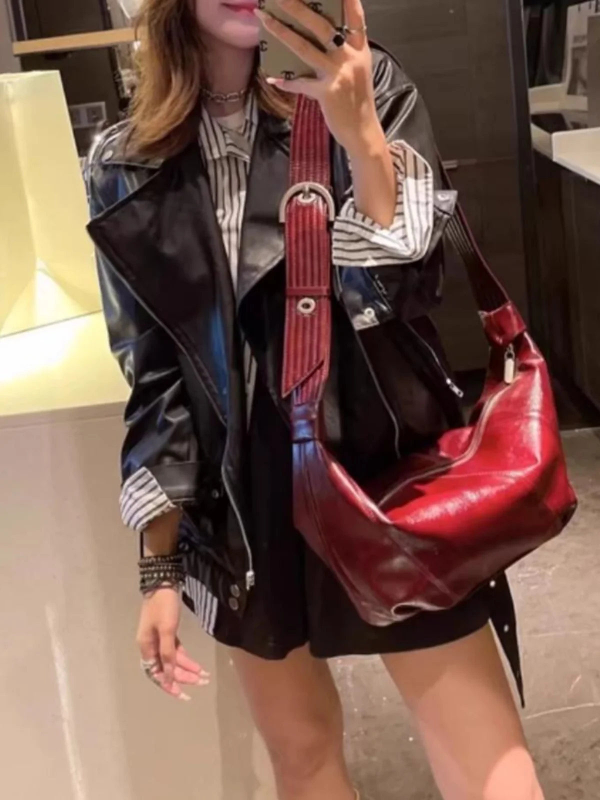 

Casual Commuter Bull Horn oulder Bag Women's Dumpling aped Splicing Bread Bag Handbag Soft Briti Sle Polyester