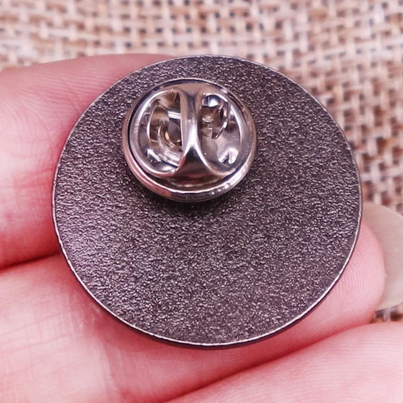 دارديفيل-شعار شارة الخيال فيلم المينا دبوس هزلي دبوس قبعة ظهره الديكور #3