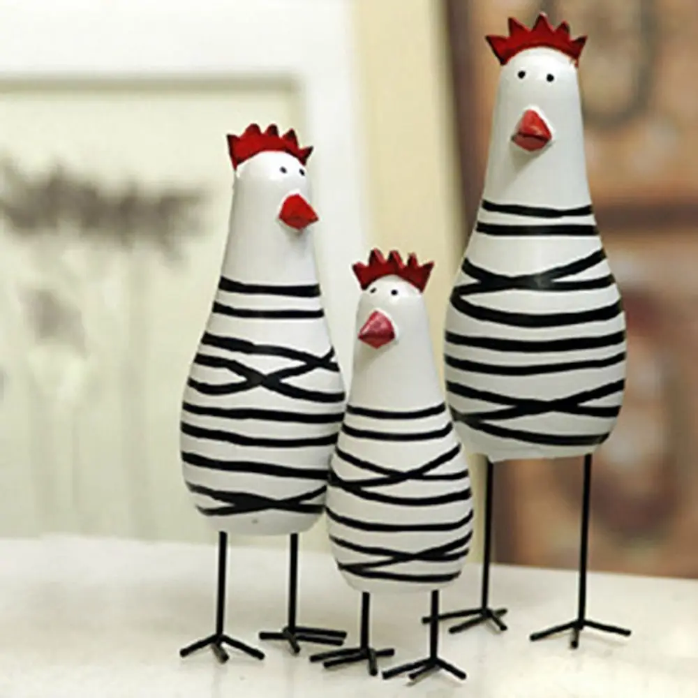 3Pcs/Set Cartoon Carving Painted Chicken Statue Stylish Cute Wooden Chicken Ornaments Chic Desktop Rooster Figurine Home Decor