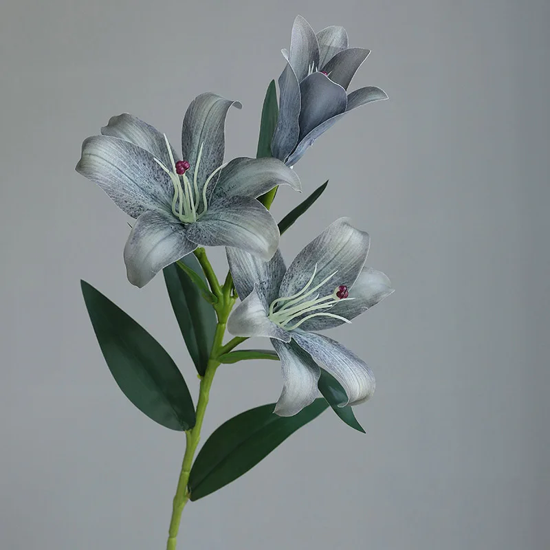 1 قطعة الأوروبية الرجعية 3-رئيس النفط اللوحة زنبق محاكاة زهرة ضوء الفاخرة المنزل طاولة طعام الديكور ورد صناعي زنبق