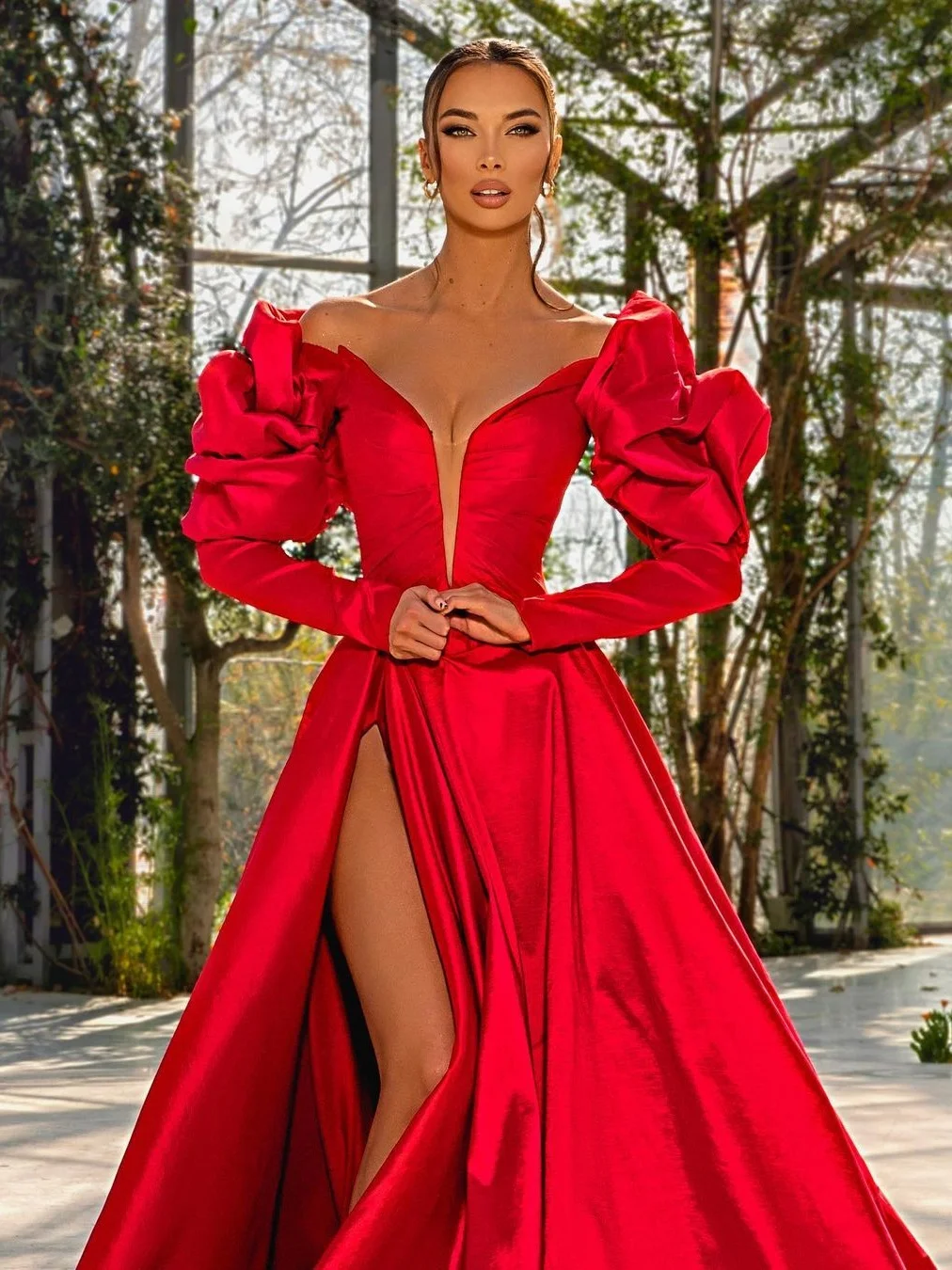 Customized Exquisite Satin A-Line Off The Shoulder Evening Dresses Strapless Long Sleeves Panel Train Red Celebrity Go