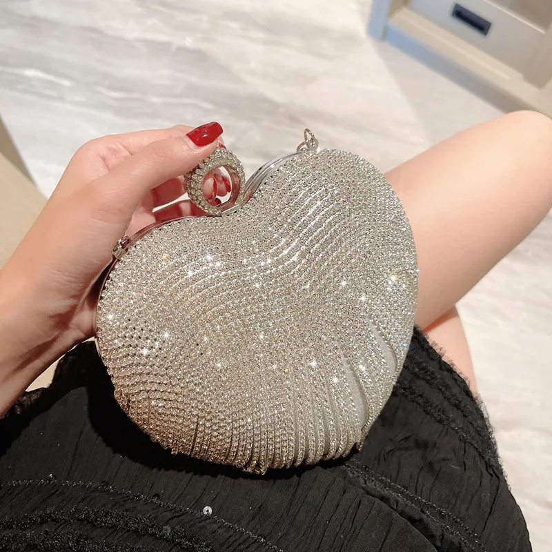 Bolso de noche con diamantes de imitación para mujer, cartera de mano de plata con patrón de corazón, a la moda, para Banquete de diamantes, para