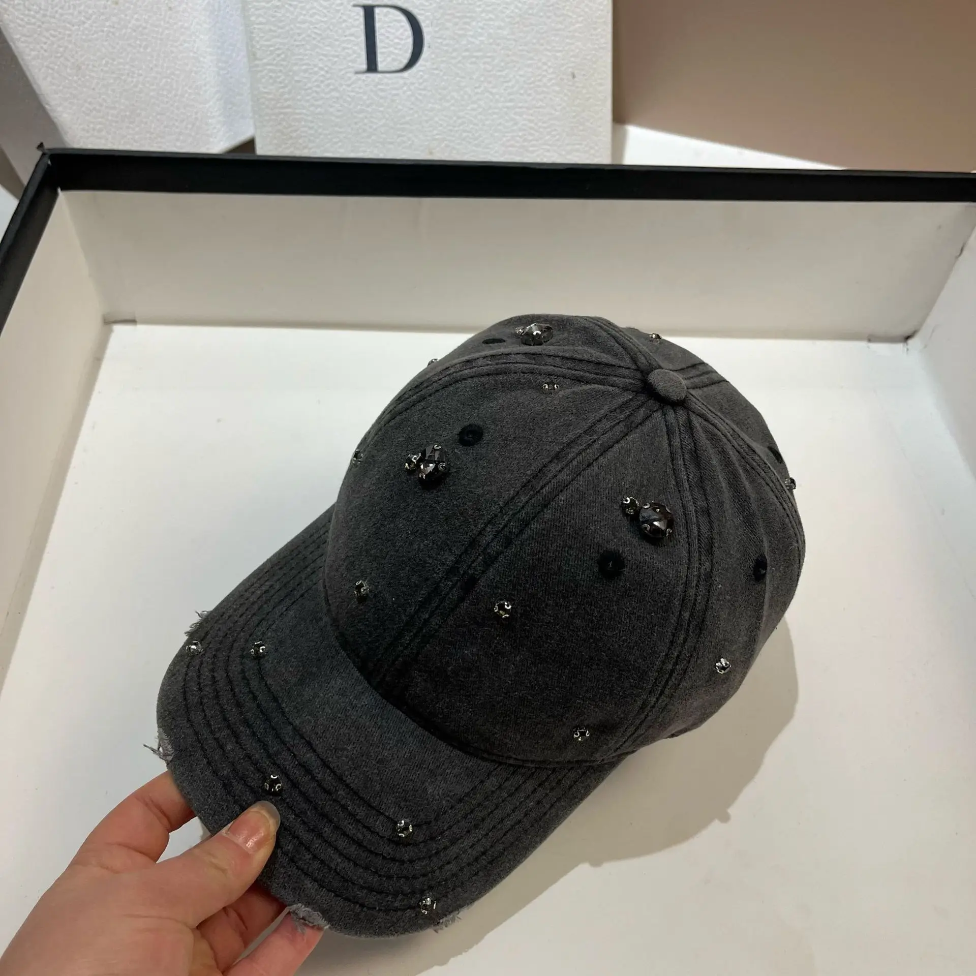 Spring/Summer Rhinestone Soft-Peaked Duckbill Cap Distressed Washed Cotton Casual Baseball Cap Unique Design Sports Hat