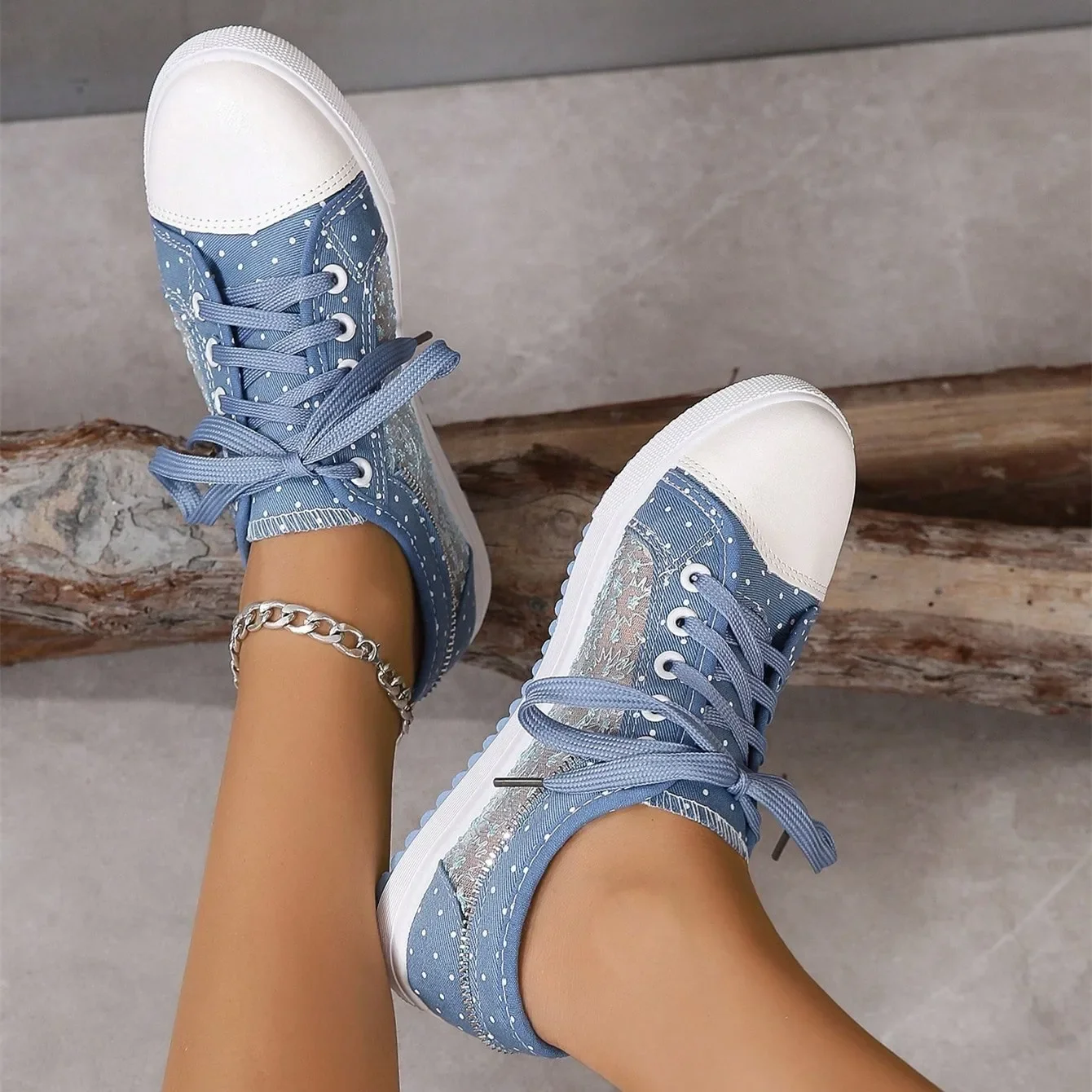 Woman Designer Sneakers New Summer Fashion Casual Shoes Canvas Hollow Breathable Platform Flat Shoes Woman Sneakers Tenis Jeans