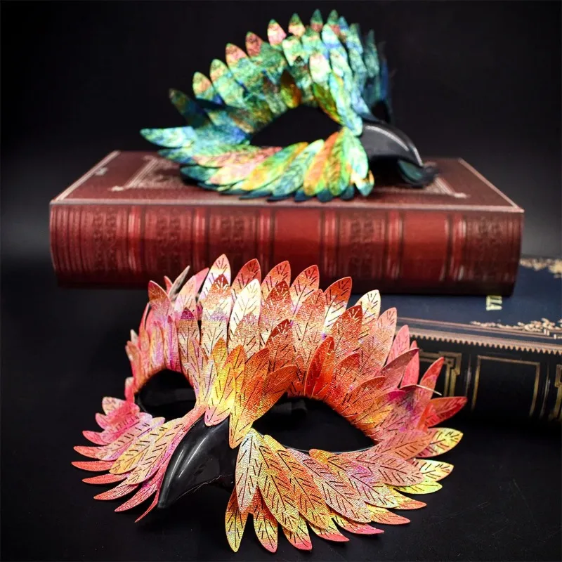 

1PC Women's Feather Half Face Mask Suitable For Role-playing, Halloween, Christmas Gifts, Furniture and Ornaments